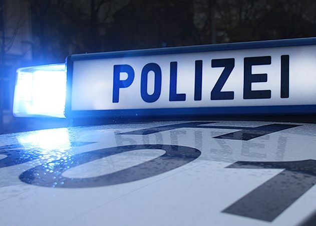Die Jenaer Polizei bittet dringend um Mithilfe: Eine junge Frau wurde auf einer Halloween-Party sexuell belästigt.