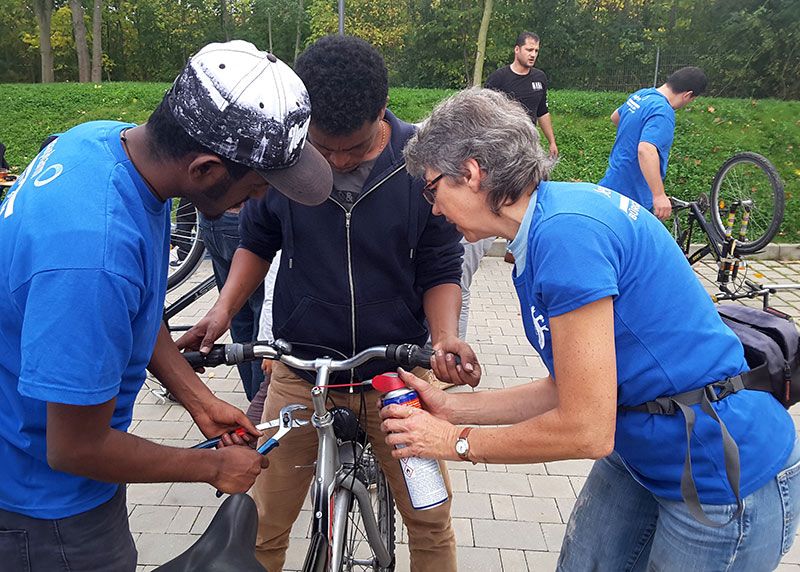 Fahrradreparatur beim Freiwilligentag in Jena.
