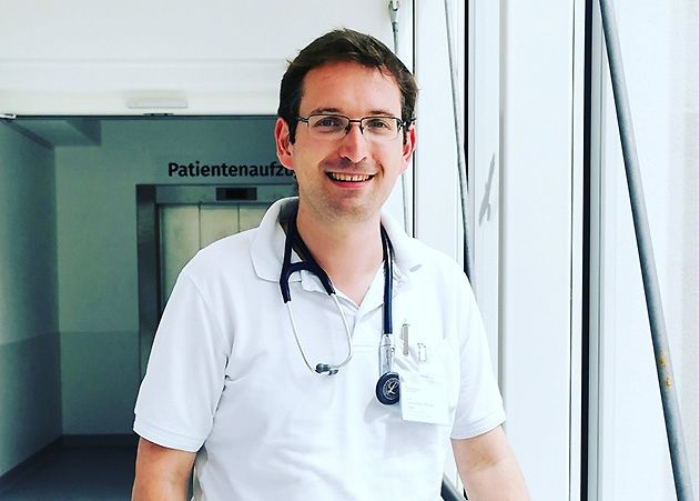 Ein echtes „Eigengewächs“: Dr. Dr. Alexander Kaiser am Uniklinikum Jena.