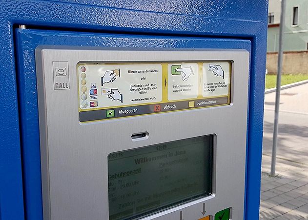 Der neue Parkscheinautomat Am Anger, hier können ab sofort Autofahrer auch mit der EC-Karte bezahlen.