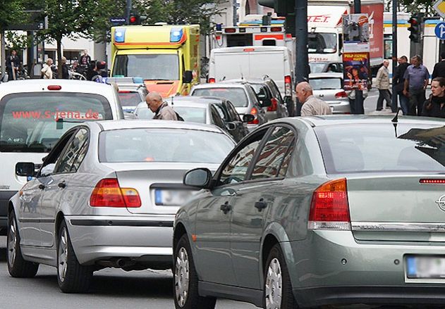 Zwischen Engelplatz und Johannisplatz wird gebaut. Wer nicht unbedingt mit dem Auto in die Innenstadt muss, sollte das Gebiet ab 17. Mai lieber weiträumig umfahren.