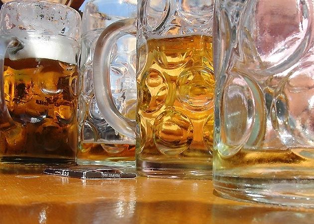 Ein Blick in die Statistik: Thüringens Brauer haben im ersten Quartal 2016 weniger Bier abgesetzt, dafür gab es ein Plus beim Export.