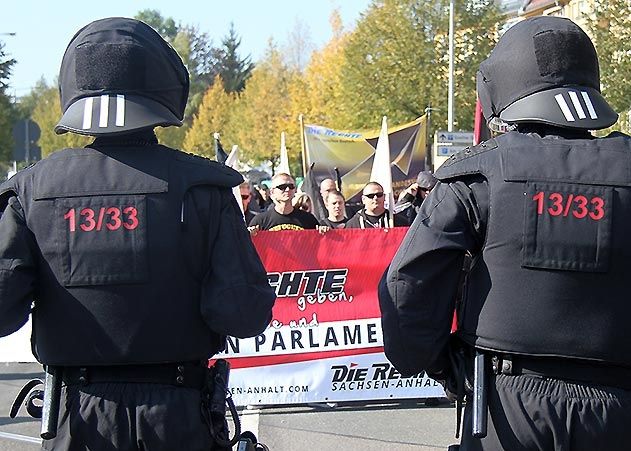 Den Marsch der Rechtsradikalen am 3. Oktober durch Jena konnte die Linke nicht verhindern. Schwere Zwischenfälle verhinderte die Polizei.