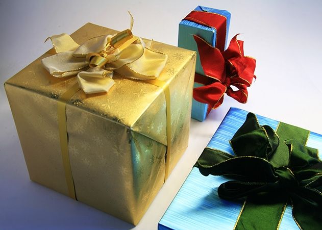 Geschenke umtauschen kann man in der Regel vor allem rund um Weihnachten recht problemlos.