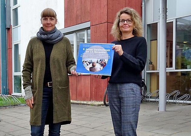 Xenia Reich-Hemmerich (li) und Heidi Scheller von der Bürgerstiftung Jena Saale-Holzland wollen mit ihrem Vereinsforum im Akademiehotel Gemeinnützige zusammenbringen und zu Themen wie Kommunikation, Recht und Finanzen weiterbilden.