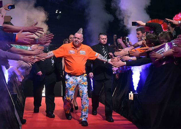 Der neue Weltmeister Peter Wright aus Schottland hier beim German Darts Masters 2017 in der Jenaer Sparkassen-Arena.