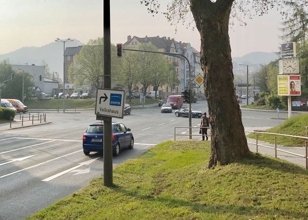 Es werden von der Wiesenstraße bis zum Steinweg neue Trinkwasserleitungen gelegt. Die Arbeiten dauern voraussichtlich bis Mitte Juli 2018.