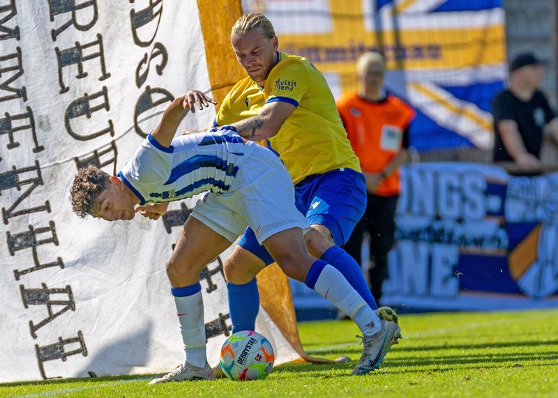 Nils Butzen (r.) lief in Berlin das erste Mal für den FC Carl Zeiss Jena auf.