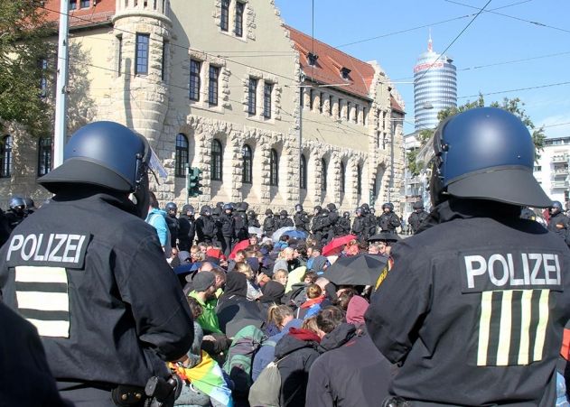 Acht Gegendemonstrationen wollen am 20. April gegen den Thügida-Aufzug in Jena protestieren. Die Polizei will Zusammenstöße verhindern.