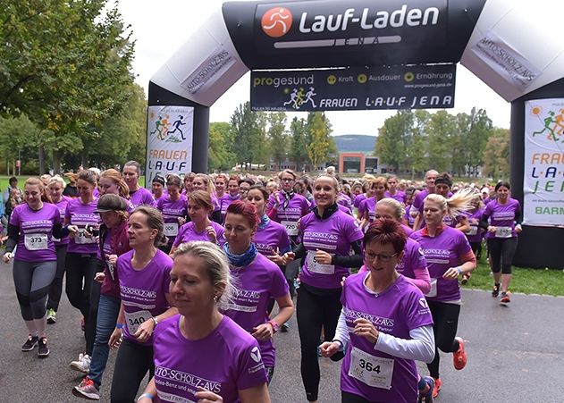 Startschuss beim zweiten Frauenlauf im Jenaer Paradies.