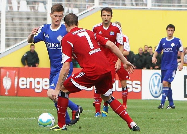 Der Hamburger SV gastierte erst im Sommer 2013 in Jena. Damals war in der ersten Runde des DFB-Pokals der SV Schott Jena Gastgeber.