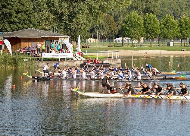 Zum neunten Mal veranstalteten die Kanuten des USV Jena, der Jenaer Kanu- und Ruderverein, die Firma GODYO und die Bädergesellschaft den Drachenbootcup.