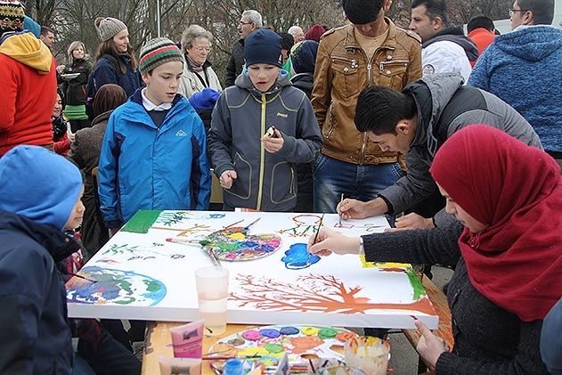 Am vergangenen Samstag feierten Jenaer und Flüchtlinge auf dem Gries ein Willkommensfest.