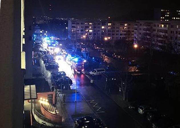 Feuerwehr im Großeinsatz: Hans-Berger-Straße in Jena-Lobeda.