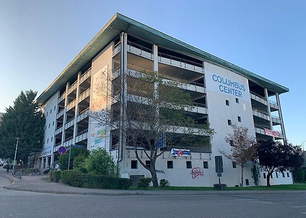 Randalierer lösten am Sonntag im Parkhaus des Columbus-Centers in Jena-Winzerla Feueralarm aus.