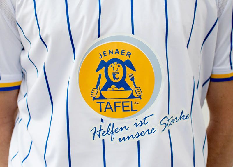 Der FC Carl Zeiss Jena wird gegen Hertha II mit dem Tafel-Logo auflaufen.