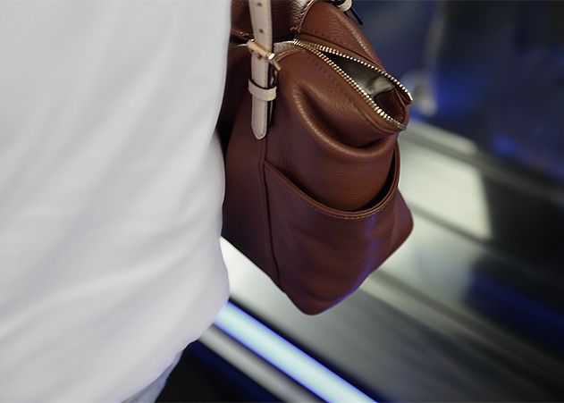 Das Repertoire der Taschendiebe ist äußerst umfangreich, fast täglich werden neue Vorgehensweisen bekannt.