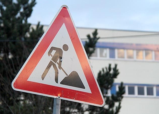 In Jena müssen sich Autofahrer in den nächsten Tagen wegen Straßensperrungen auf Umwege und Wartezeiten einstellen