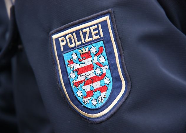 Die Polizei bittet um Hinweise zu einen Exhibitionisten der in Jena-Ilmnitz sein Unwesen treibt.