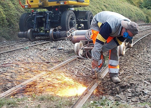Die Gleisbauarbeiten am Ende von Lobeda-Ost haben heute begonnen.