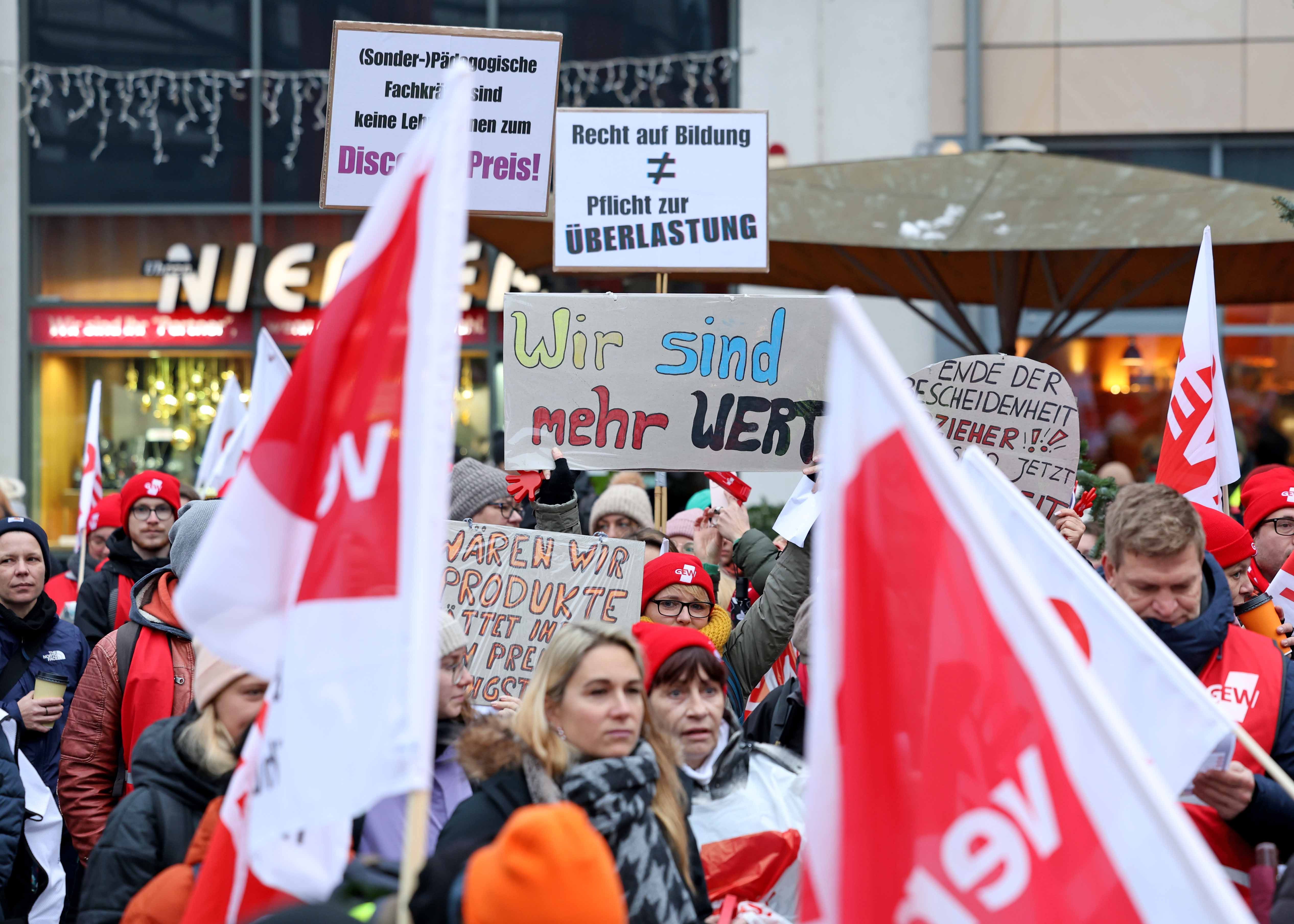 Verschiedene Gewerkschaften hatten für den heutigen Mittwoch erneut zu einem Warnstreik in Jena aufgerufen.