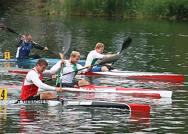 Zum 9. Mal findet der GODYO Kanu Sprint auf dem Schleichersee statt. Über 200 Kanuten aus ganz Deutschland werden in Jena an den Start gehen. Besonderes Augenmerk der Veranstaltung liegt auf den Rennen der Leistungsklasse am Samstag gegen 18 Uhr mit anschließender Medallienübergabe.