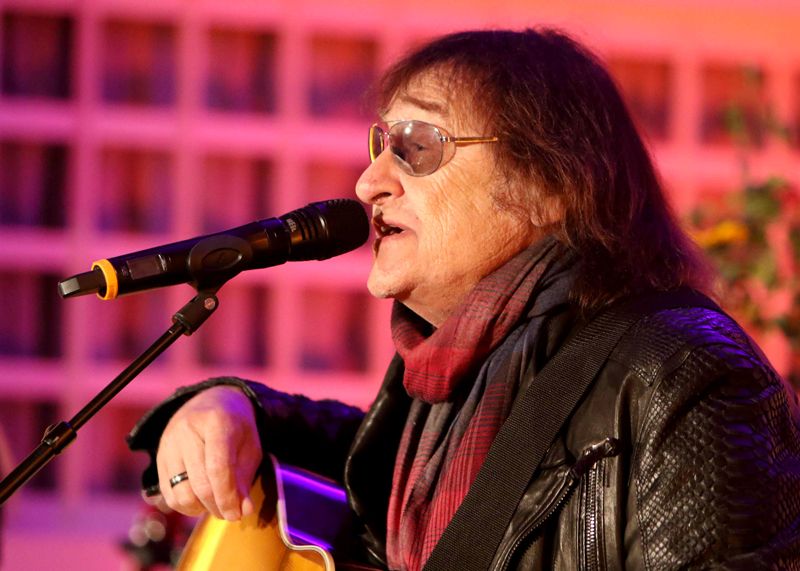 Dieter „Maschine“ Birr beim Konzert in der Jenaer Friedenskirche.