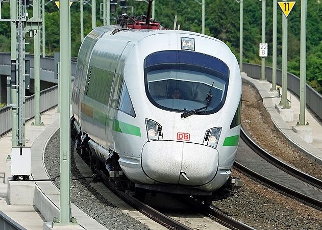 Zusammen mit ihren europäischen Partnerbahnen fährt die Deutsche Bahn das Angebot an grenzüberschreitenden Verbindungen schrittweise wieder hoch.