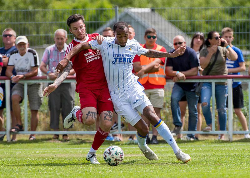 Jenas Neuzugang Jonathan Muiomo traf gleich dreimal für die Zeiss-Elf.