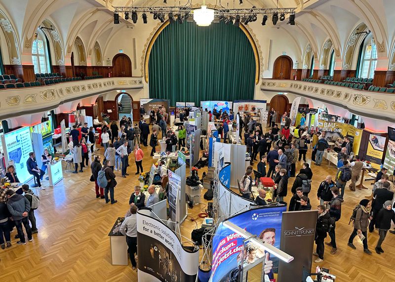 Zum 28. Berufs-Info-Markt im Jenaer Volkshaus kamen mehr als 3.000 Besucher.