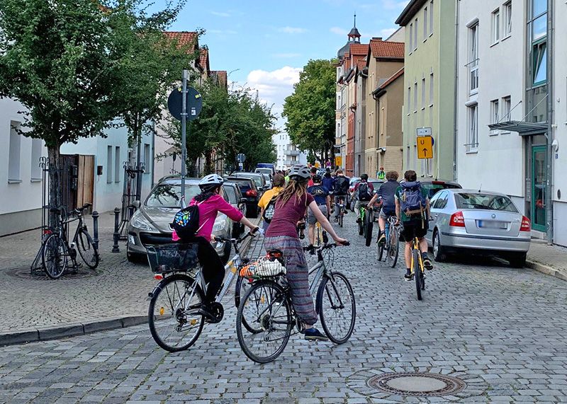 Die Critical Mass Jena ist ein monatlicher Protest am 1. Dienstag im Monat, bei dem Radfahrende im Verband durch die Stadt fahren, um die Sichtbarkeit des Radverkehrs zu erhöhen.