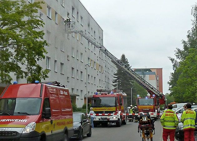Feuerwehr im Einsatz: Am Montag kam es zu einem Wohnungsbrand in Jena.