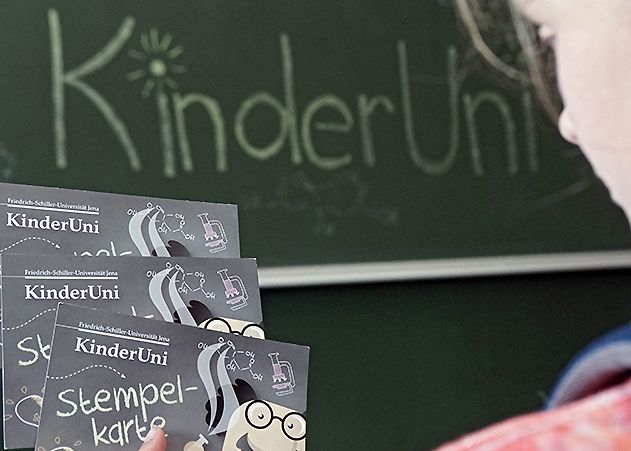 Wer vier Stempel bei der KinderUni Jena sammelt, erhält ein Diplom. Die Vorlesungen starten in diesem Semester am 27. Oktober.