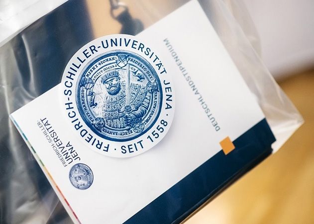 Die Universität Jena hat die Bewerbungsfrist für das Deutschlandstipendium verlängert.