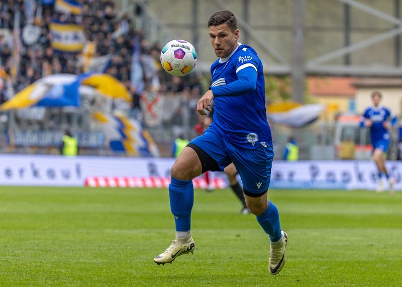 Cemal Sezer wird auch in der kommenden Saison für Jena auf Torejagd gehen.