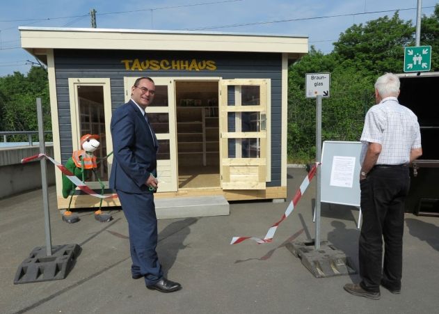 Zur Wiederverwendung animieren: Im Tauschhaus können nicht mehr benötigte Bücher, CDs und DVDs abgegeben oder gegen andere getauscht werden.