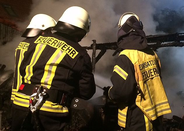 Die Feuerwehr musste am frühen Donnerstagmorgen ein Feuer in Jena bekämpfen.