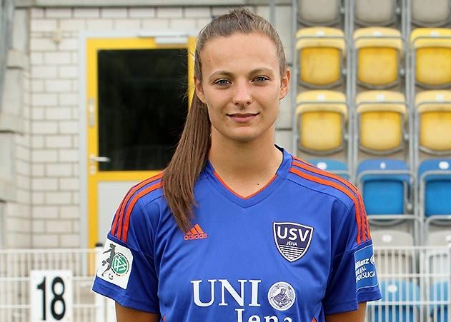 Die Tschechin Lucie Voňková wechselte mit Saisonbeginn von Absteiger MSV Duisburg zum FF USV Jena. Mit ihr verspricht sich der Verein mehr Torgefahr.