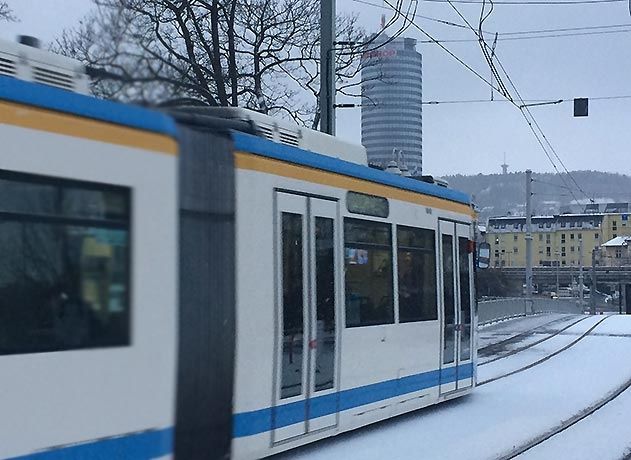 Wegen mehreren Demonstrationen im Jenaer Stadtgebiet kommt es am Mittwoch zu Einschränkungen im Nahverkehr.