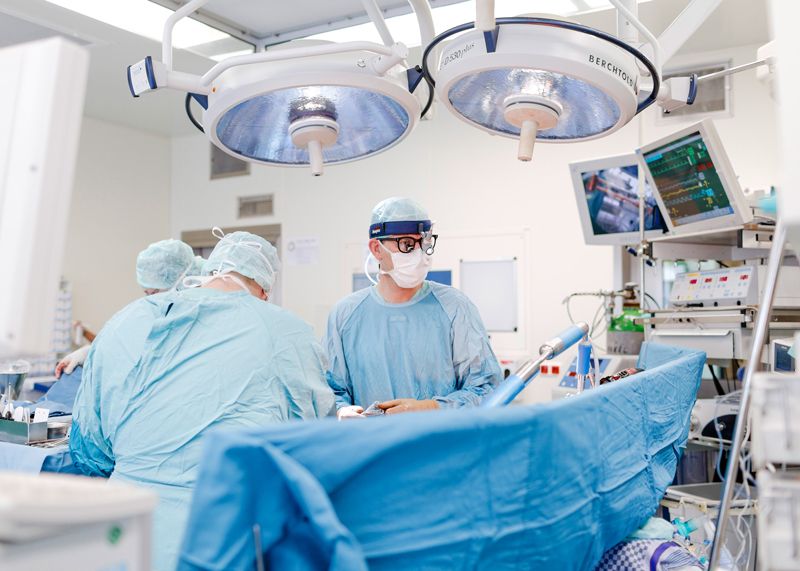 Prof. Dr. Torsten Doenst, Direktor der Klinik für Herz- und Thoraxchirurgie am UKJ, spricht in der Abendvorlesung über Herzoperationen.