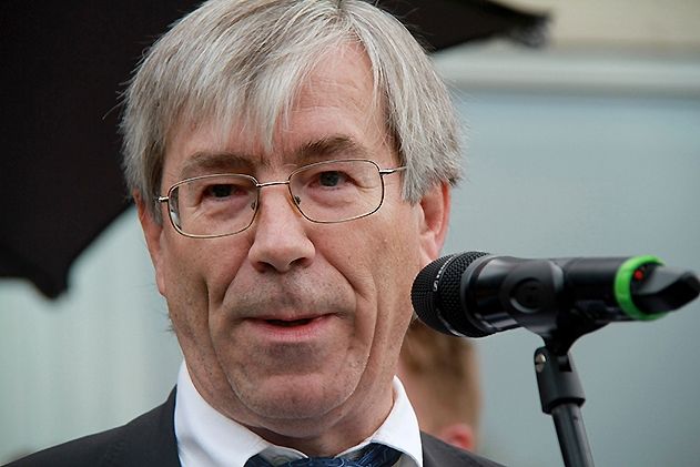 Lässt sich Ex-Unirektor Klaus Dicke zur Wahl des Ministerpräsidenten aufstellen?