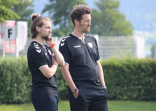 FF USV Jena-Cheftrainer Christopher Heck (r.) und sein Co-Trainer Thilo Osterbrink.