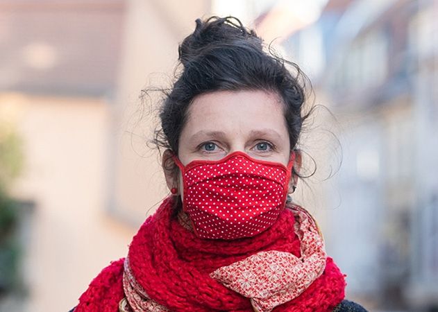 Die Initiative Innenstadt Jena startete in den vergangenen Tagen ein Solidarprojekt: 10.800 wiederverwendbare Nasen-Mund-Schutzmasken werden produziert und kostenfrei an Organisationen verteilt.