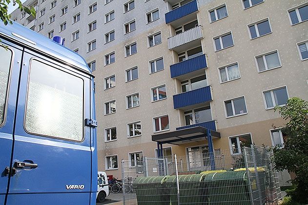 Was am Donnerstag in den Morgenstunden im Jenaer Stadtteil Lobeda hinter diesen Mauern in der Bonhoeffer Straße wirklich passierte, ermittelt jetzt Kripo und Staatsanwaltschaft.