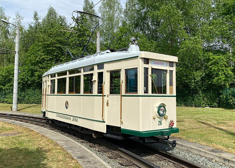 Die historischen Fahrzeuge fahren im 20-Minuten-Takt.