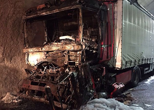 Im Jagdbergtunnel bei Jena hat am Mittwoch ein Lkw gebrannt.