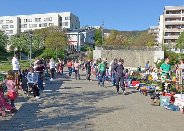 Zum Trödelmarkt in Winzerla wird am Samstag, 25. September, von 9 bis 13 Uhr auf das Gelände um den Flößerbrunnen eingeladen.