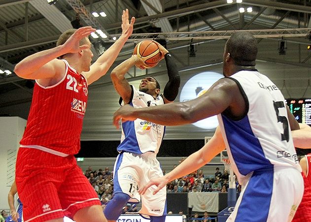 Derby-Viertelfinale perfekt: Mit einem 92:69-Sieg gegen Leverkusen sichert sich Jena noch den vierten Platz und darf nun im Playoff-Thüringen-Derby zuerst das Heimrecht genießen.