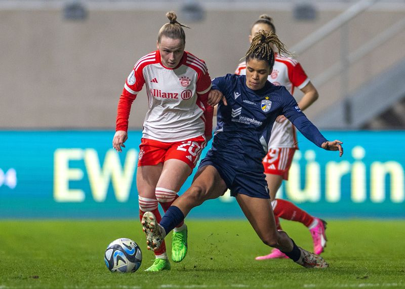 Jenas Josephine Bonsu im Duell mit der Münchnerin Franziska Kett.