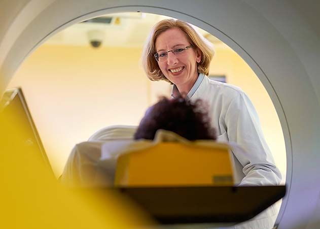 Prof. Dr. Andrea Wittig leitet die Klinik für Strahlentherapie und Radioonkologie am Universitätsklinikum Jena.